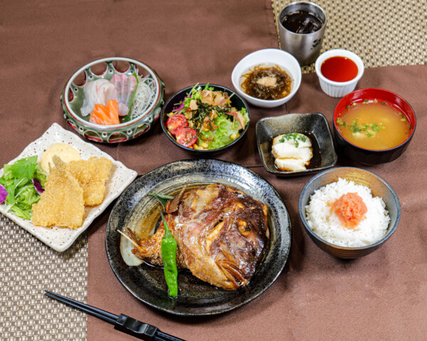 おかずダブル定食　1,650円（税込1,815円